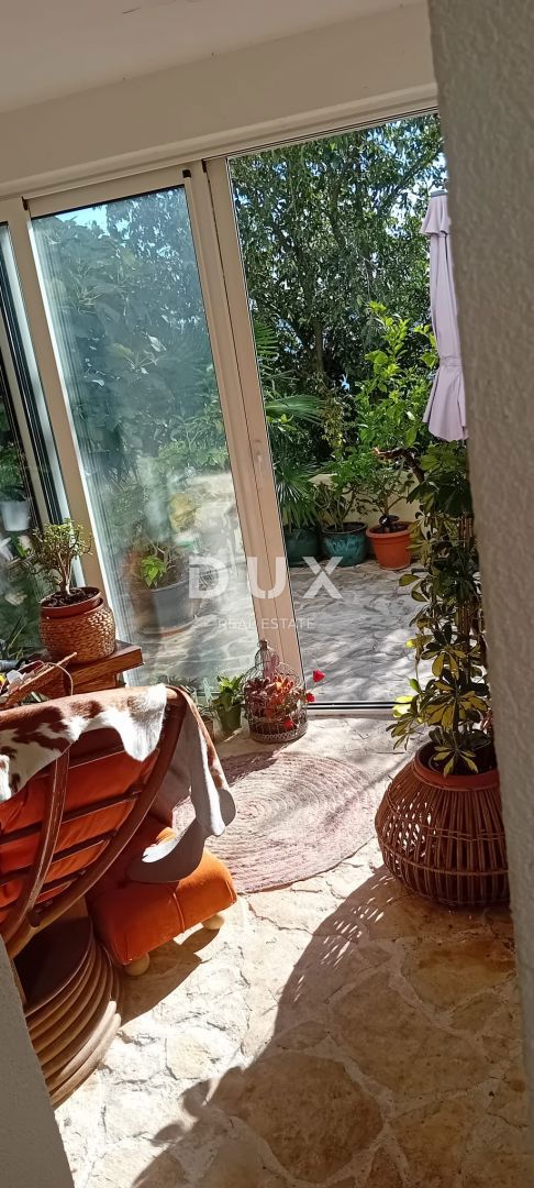 CRIKVENICA - Bellissimo appartamento con 2 camere da letto + soggiorno con vista mare, a 200 m dal mare