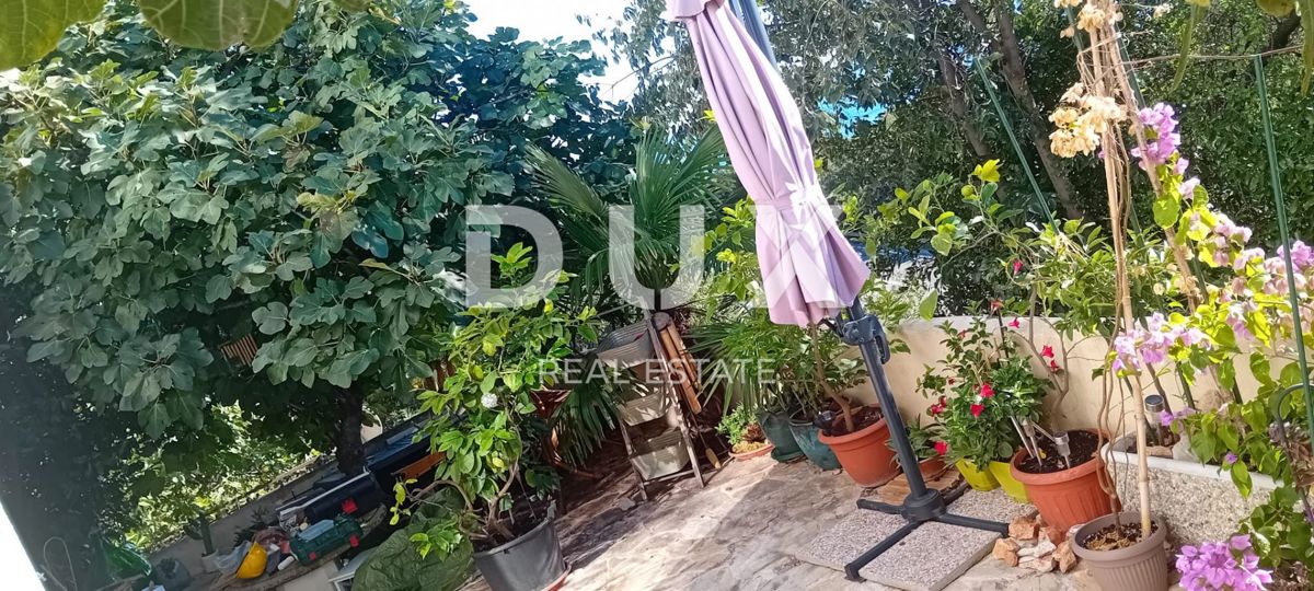 CRIKVENICA - Bellissimo appartamento con 2 camere da letto + soggiorno con vista mare, a 200 m dal mare
