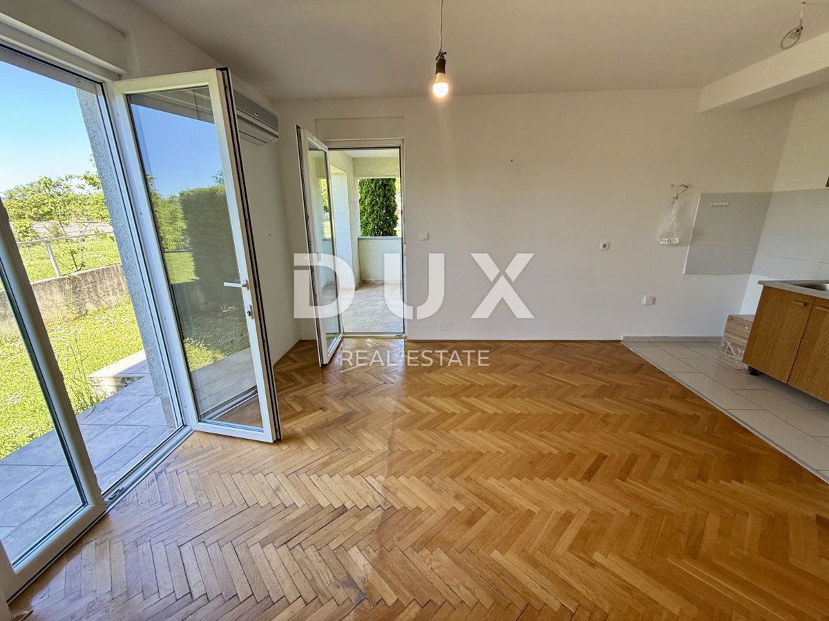 VIŠKOVO - 1 camera da letto + soggiorno, 43 m2, giardino!