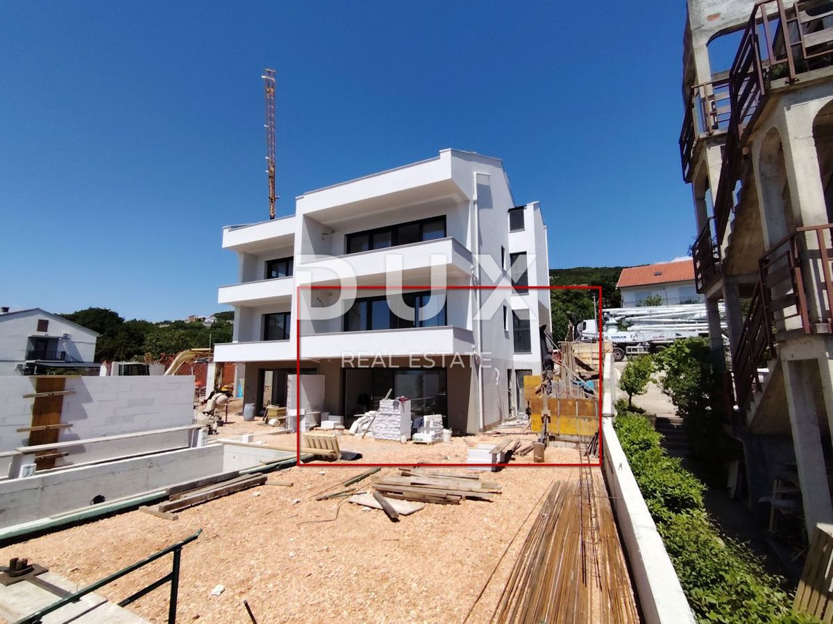 CRIKVENICA, DRAMALJ - Appartamento su due piani con piscina in un nuovo edificio a soli 300 metri dal mare!