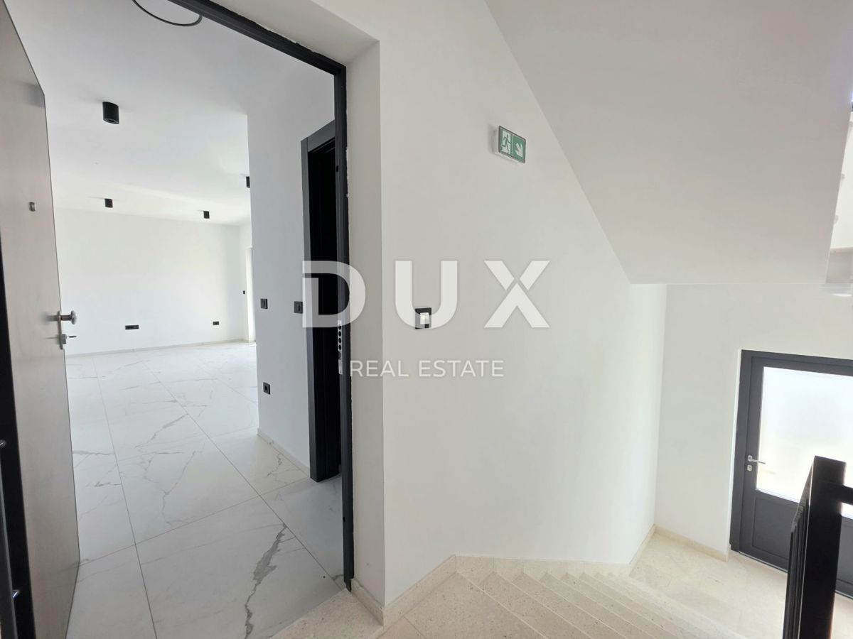 ISTRIA, ŠTINJAN - Una combinazione perfetta di lusso e comfort, appartamento 2SS+DB con garage privato a soli 500 metri da spiagge ben curate e lunghe passeggiate in riva al mare