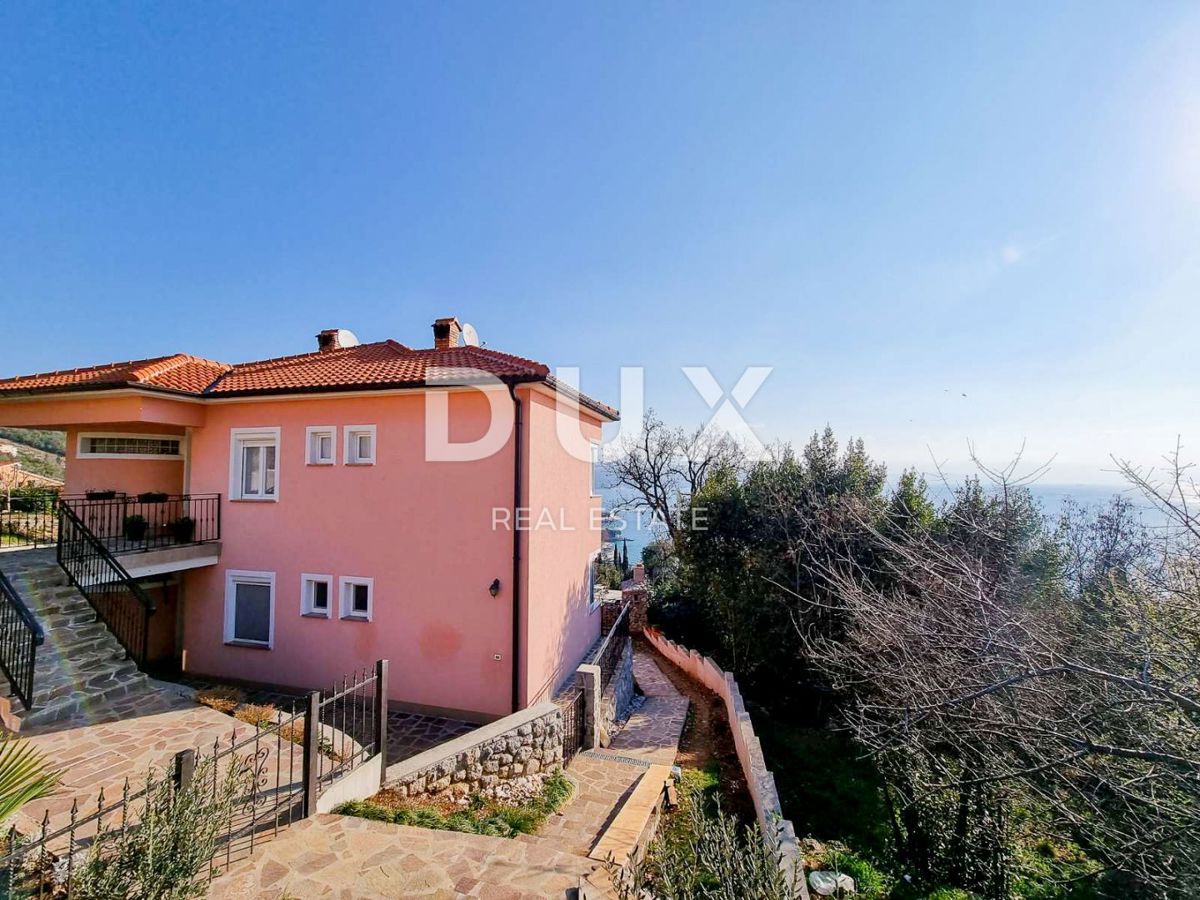 ABBAZIA, CENTRO - grazioso appartamento con vista mare, giardino e ingresso privato