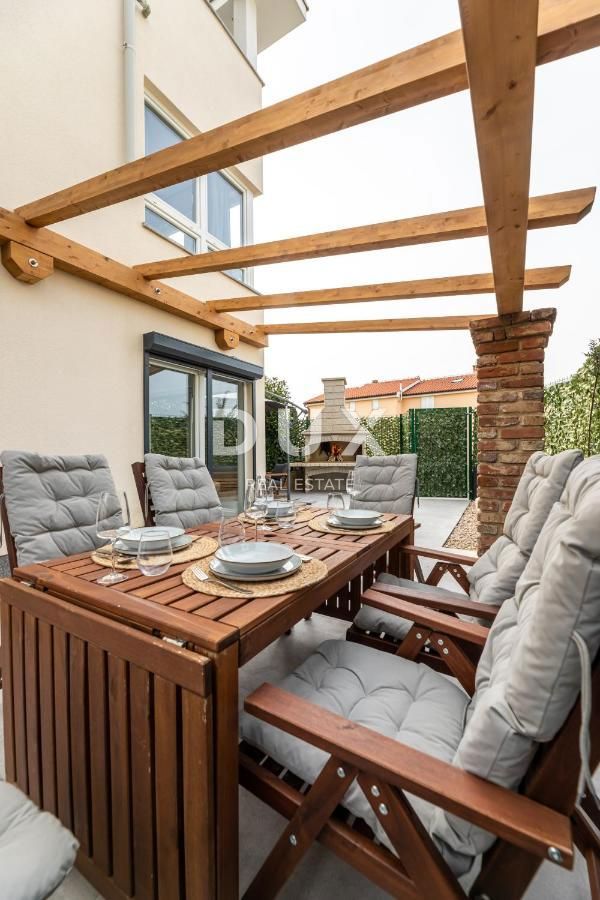 MALINSKA - Casa completamente ristrutturata su tre piani con vista mare!