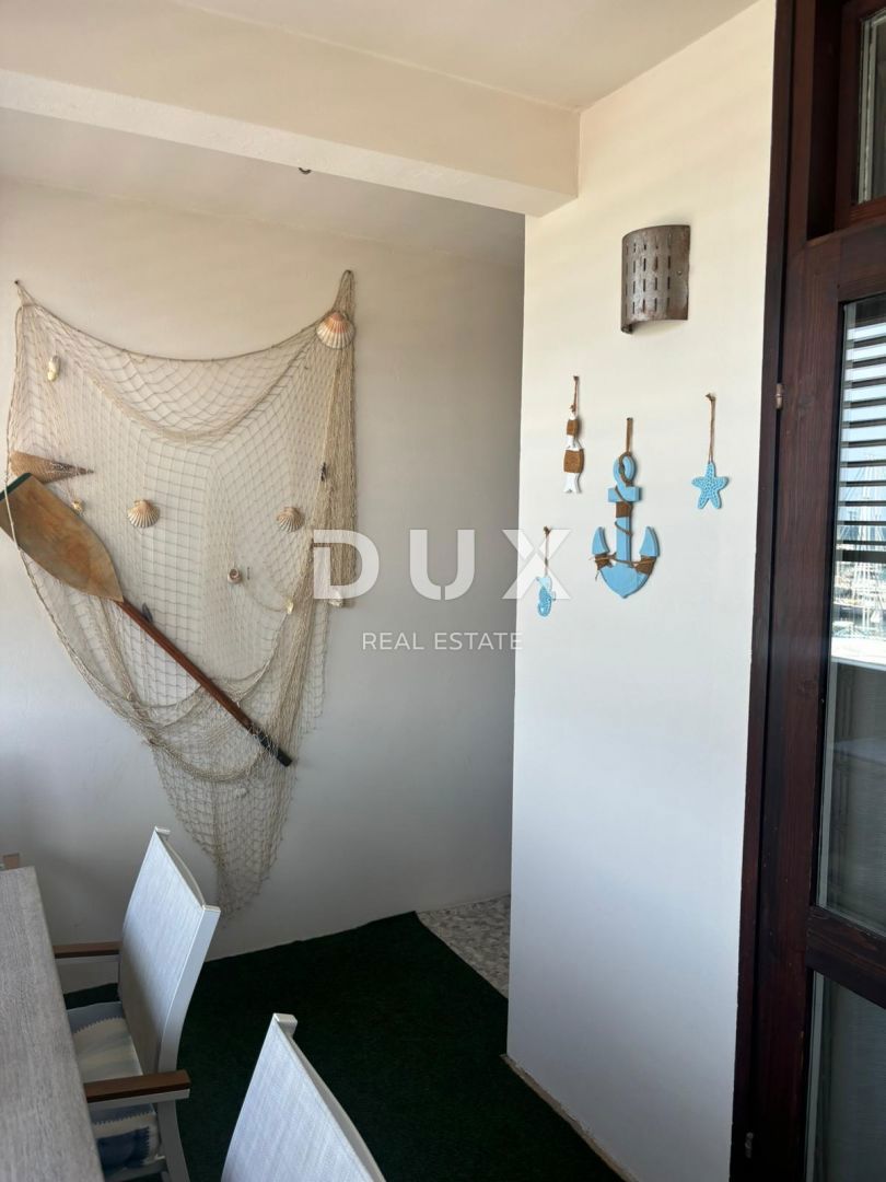 ISTRIA, PARENZO - Appartamento con due camere da letto e vista mare per sempre!