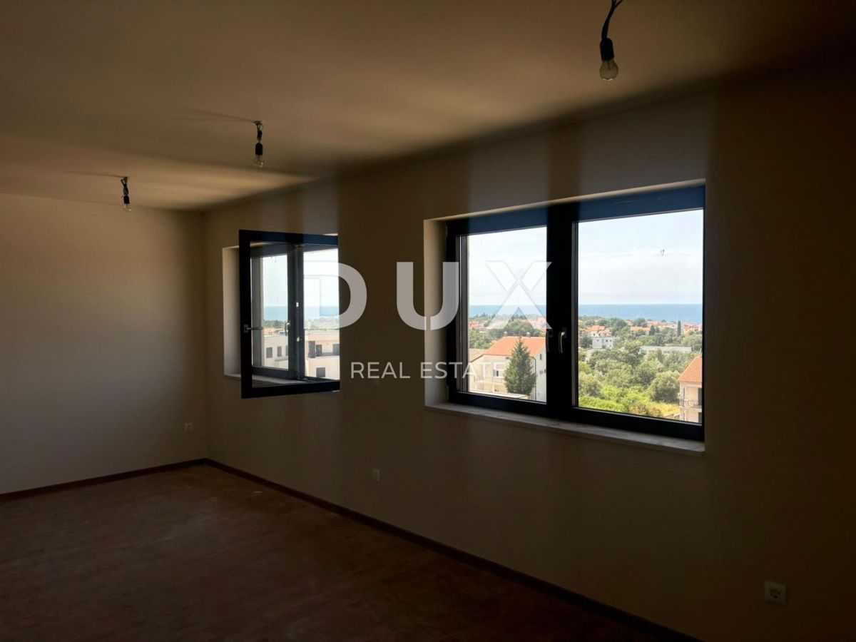 ISTRIA, PARENZO - Attico esclusivo con terrazza panoramica e vista sul mare!