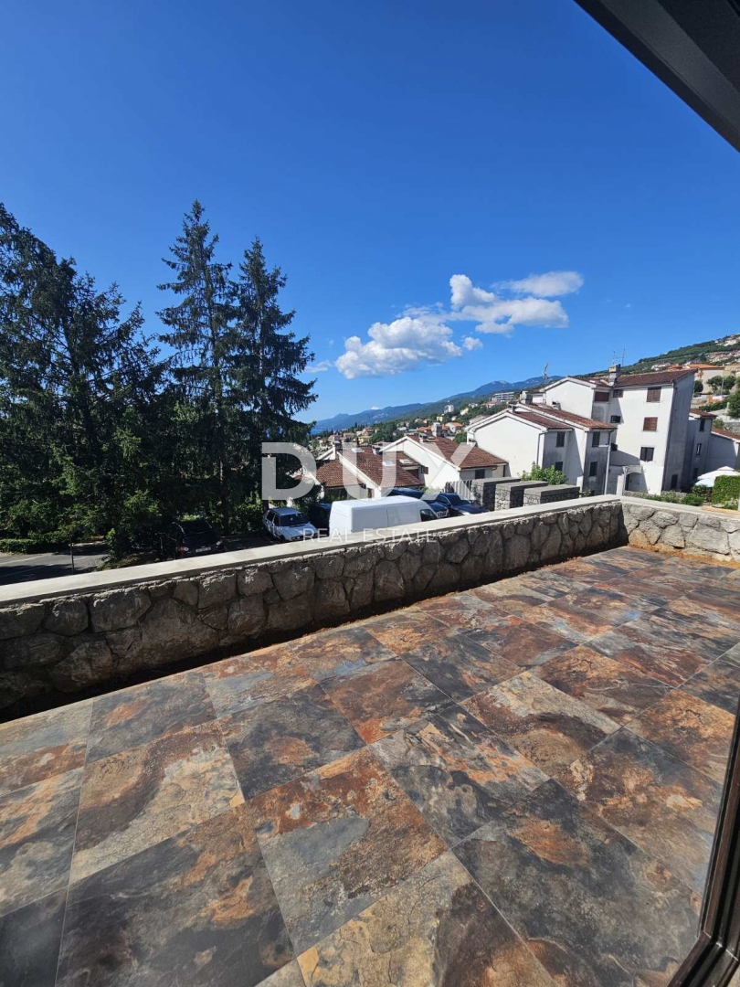OPATIJA, VOLOSKO - appartamento 108m2, soggiorno + 3 camere da letto, piano terra rialzato, vista mare