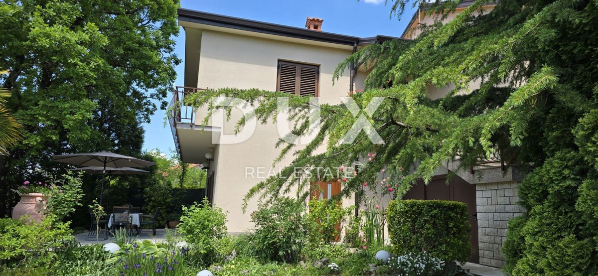 ISTRIA, PAZIN - Casa familiare immersa nella natura con un giardino curato, vista sul verde