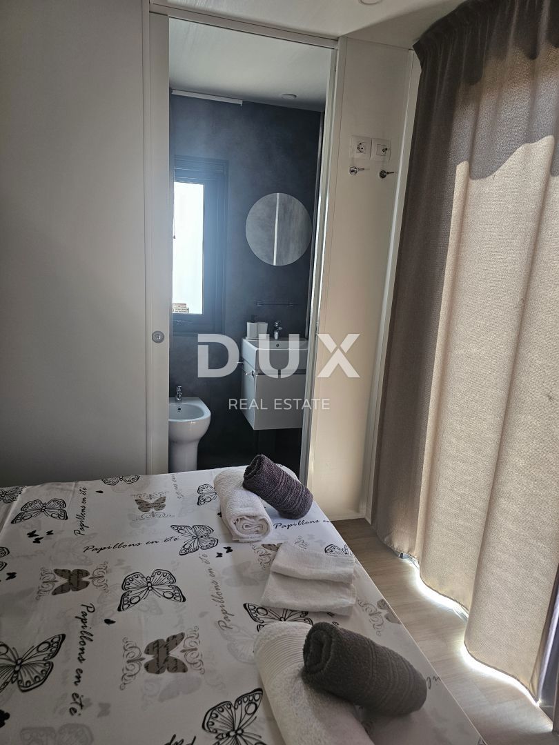 PAG, MANDRE - Casa indipendente a 10 metri dal mare