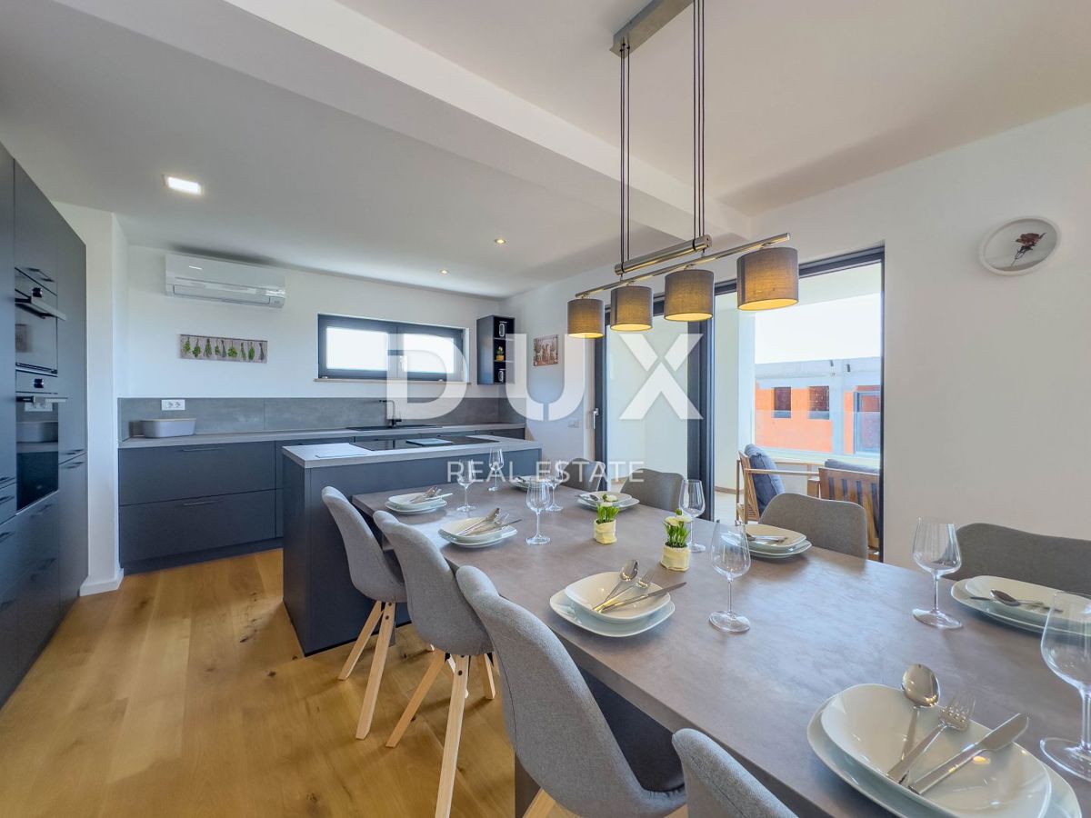 ISTRIA, MEDULIN - Nuovo edificio moderno con splendida vista sul mare