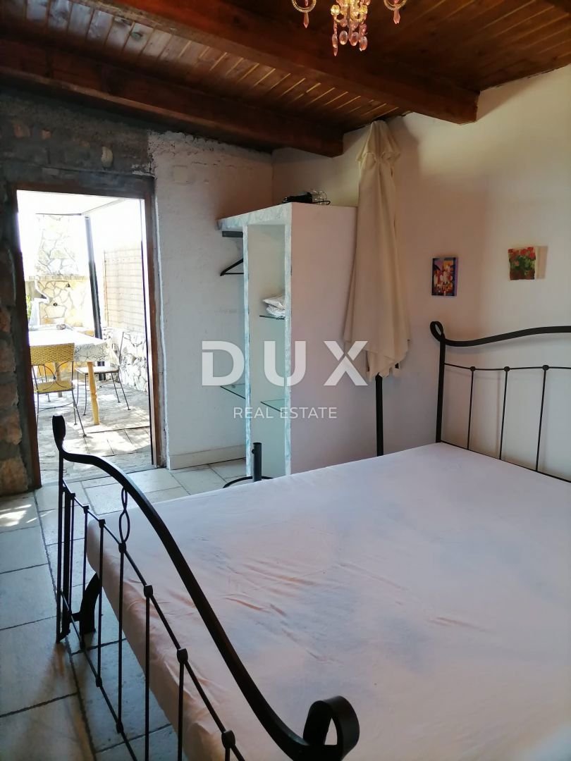 ISOLA DI ŠOLTA - Bellissima casa in pietra con vista mare