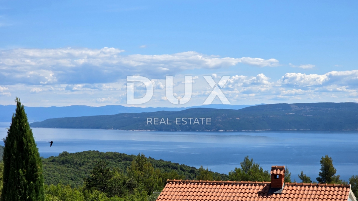 ISTRIA, LABIN - Spaziosa casa con piscina e vista mare