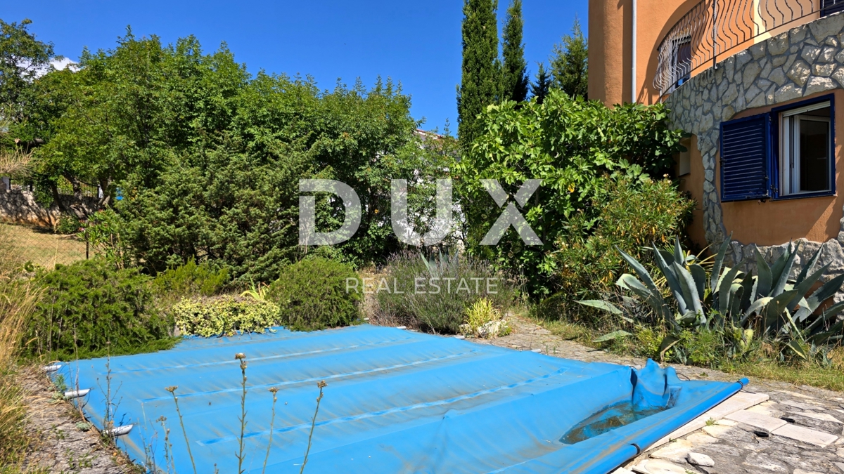 ISTRIA, LABIN - Spaziosa casa con piscina e vista mare