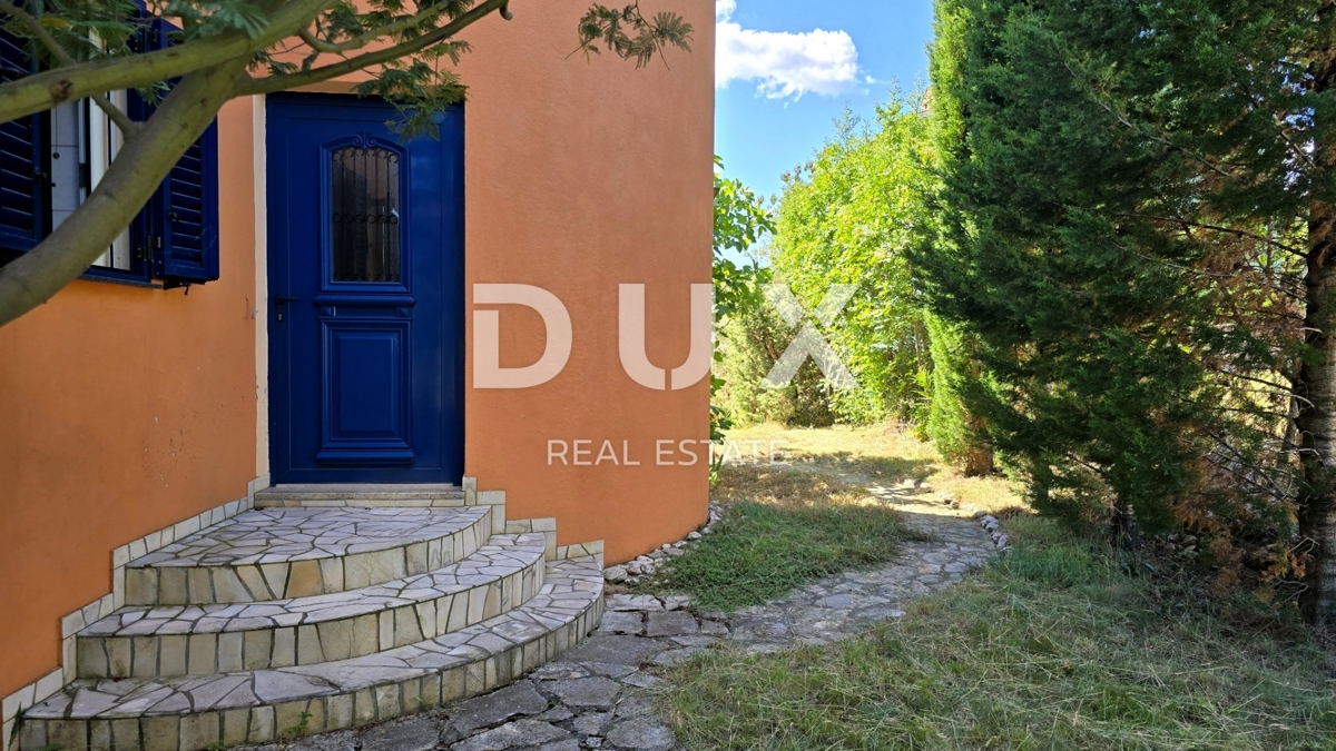 ISTRIA, LABIN - Spaziosa casa con piscina e vista mare