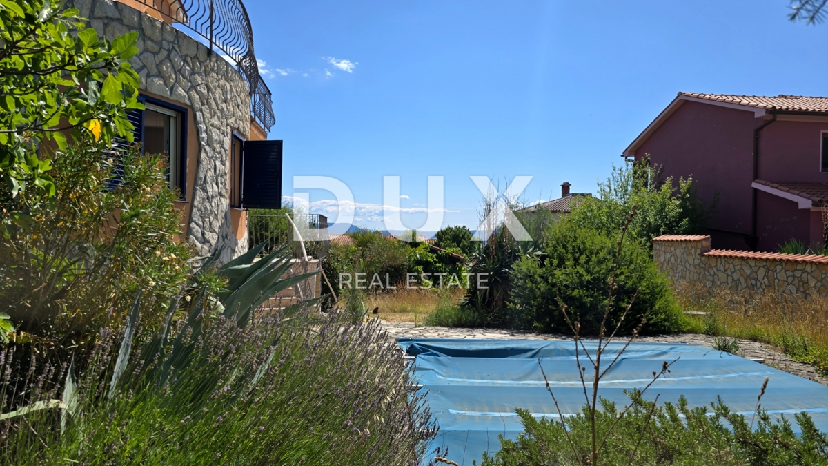 ISTRIA, LABIN - Spaziosa casa con piscina e vista mare
