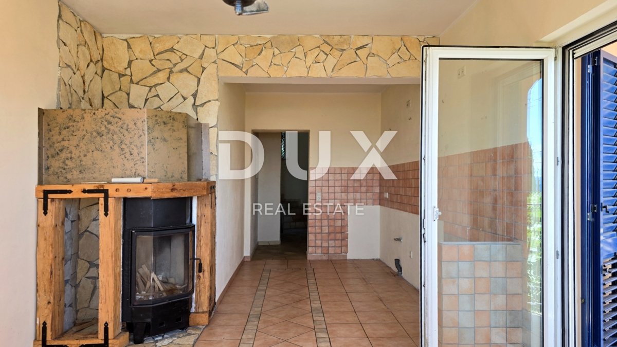 ISTRIA, LABIN - Spaziosa casa con piscina e vista mare