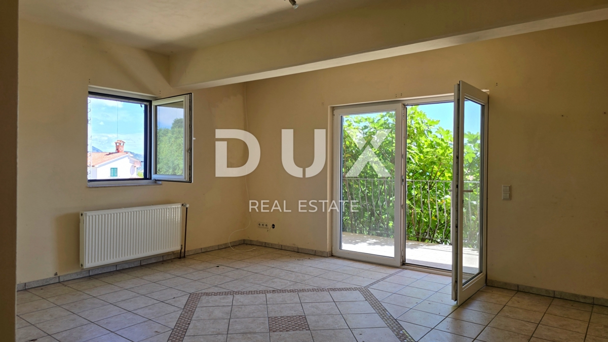 ISTRIA, LABIN - Spaziosa casa con piscina e vista mare