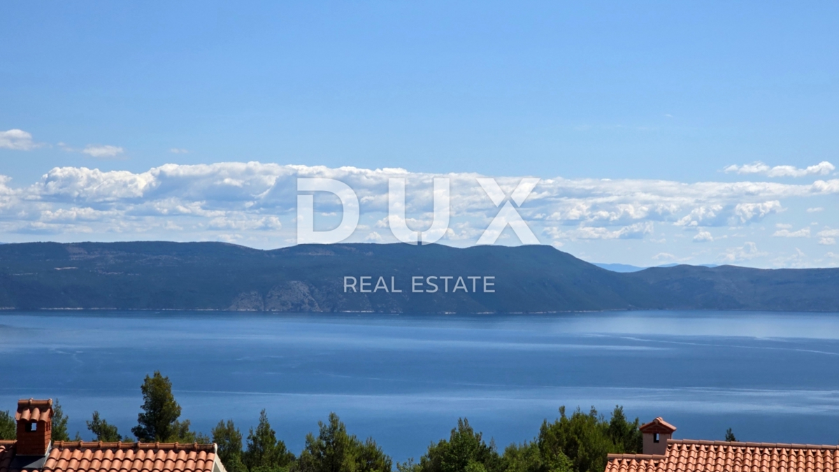 ISTRIA, LABIN - Spaziosa casa con piscina e vista mare