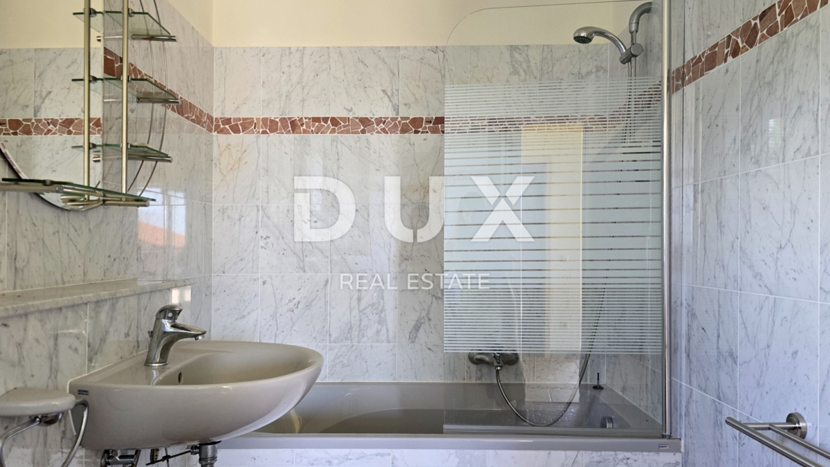 ISTRIA, LABIN - Spaziosa casa con piscina e vista mare
