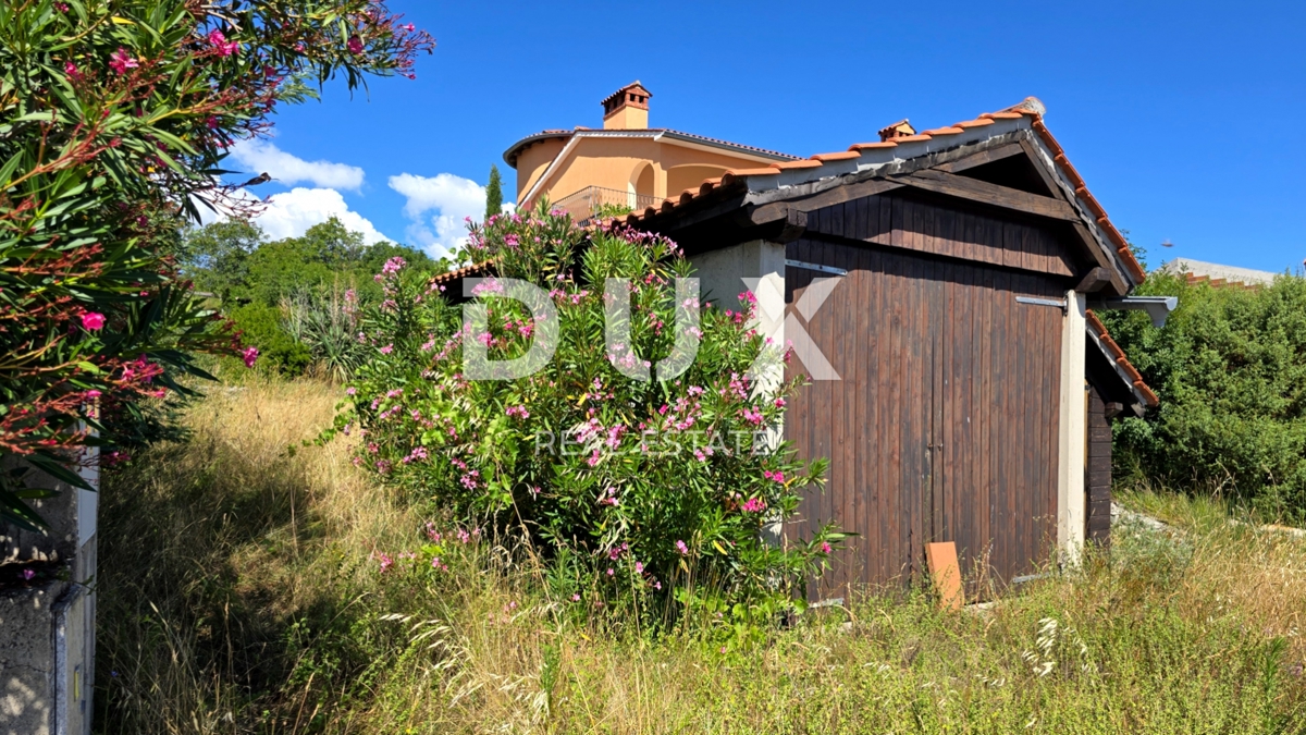 ISTRIA, LABIN - Spaziosa casa con piscina e vista mare
