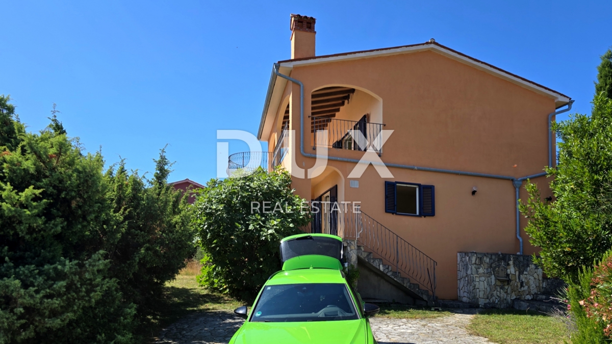 ISTRIA, LABIN - Spaziosa casa con piscina e vista mare