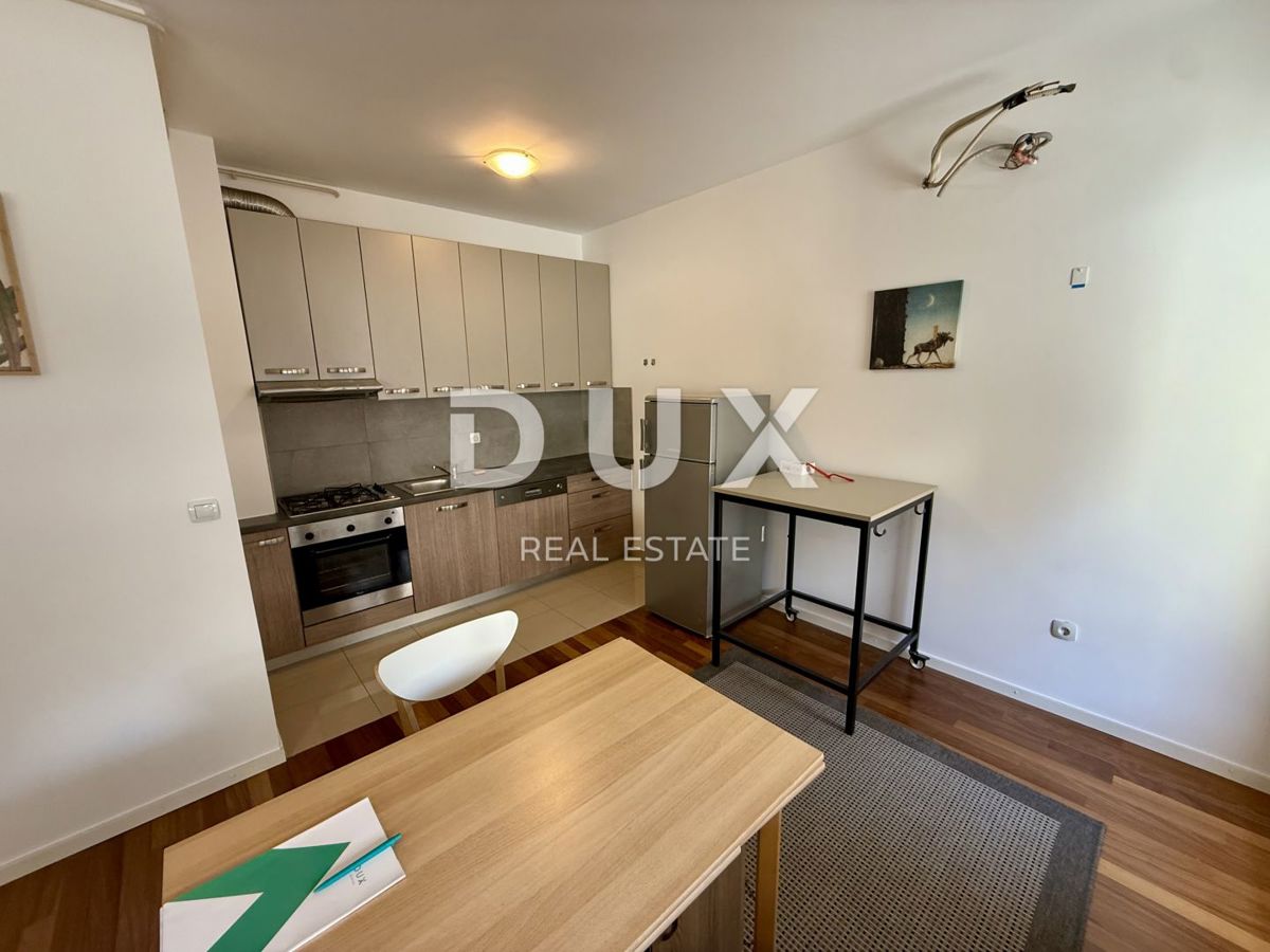 ZAGABRIA, MAKSIMIR - 51 m² + loggia, ripostiglio, garage e posto auto esterno!