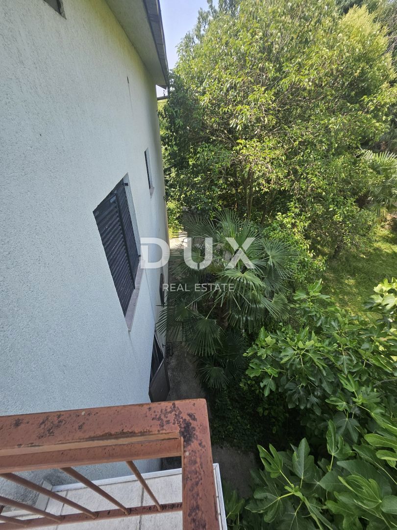 OPATIJA, IKA - appartamento 63m2, soggiorno + 1 camera da letto, 2° piano con vista mare e grande terrazza + giardino ca. 125m2