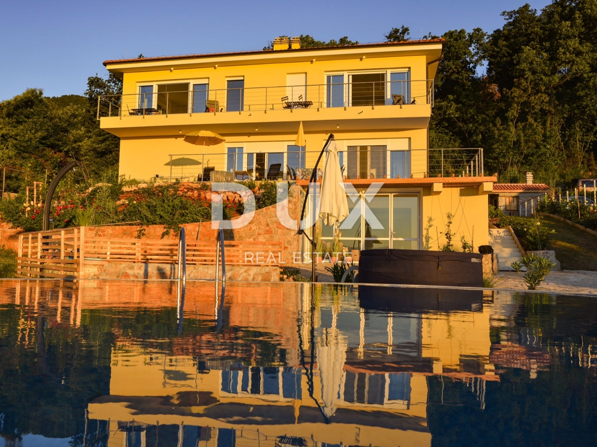 ABBAZIA, LOVRAN - villa 387m2 con vista panoramica sul mare e piscina + area 1200m2