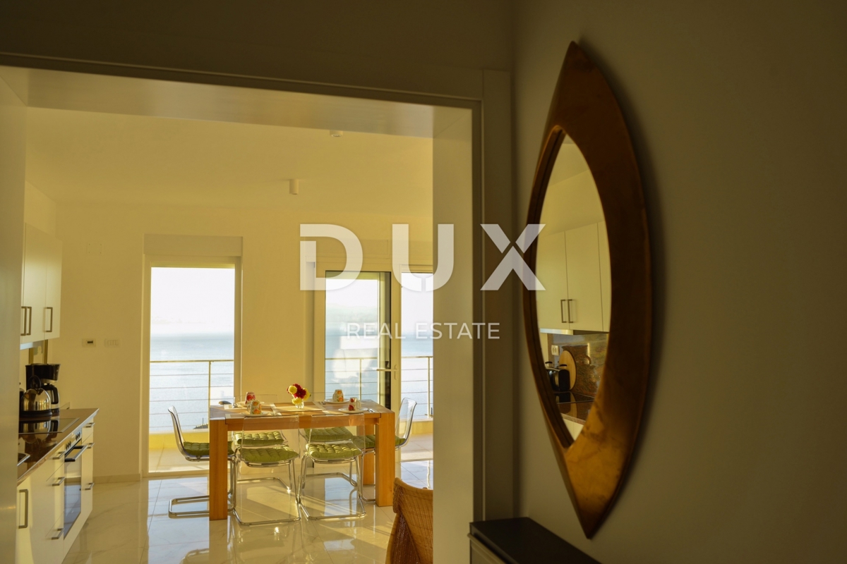 ABBAZIA, LOVRAN - villa 387m2 con vista panoramica sul mare e piscina + area 1200m2