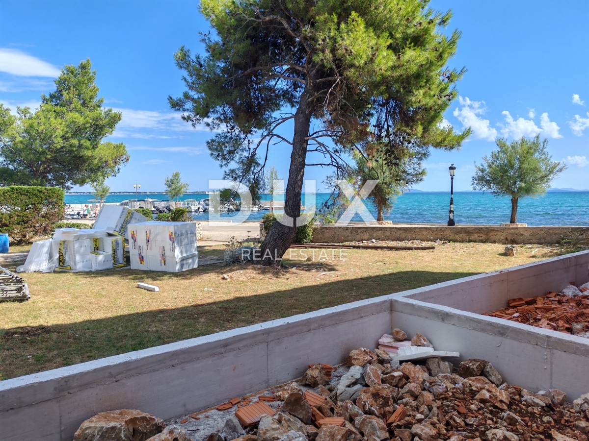 ZADAR, VIR - Lussuoso appartamento con giardino, seconda fila al mare! BS2