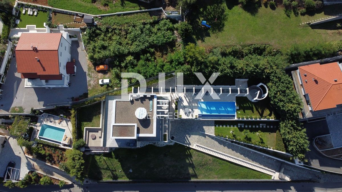 OPATIJA, IČIĆI - Esclusiva villa 600m2 con 2 piscine e vista panoramica sul mare
