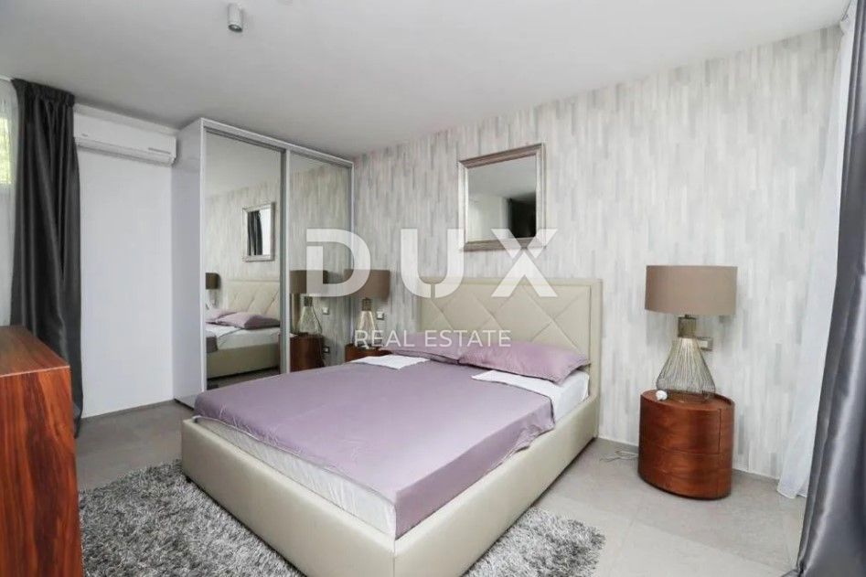 OPATIJA, IČIĆI - Esclusiva villa 600m2 con 2 piscine e vista panoramica sul mare