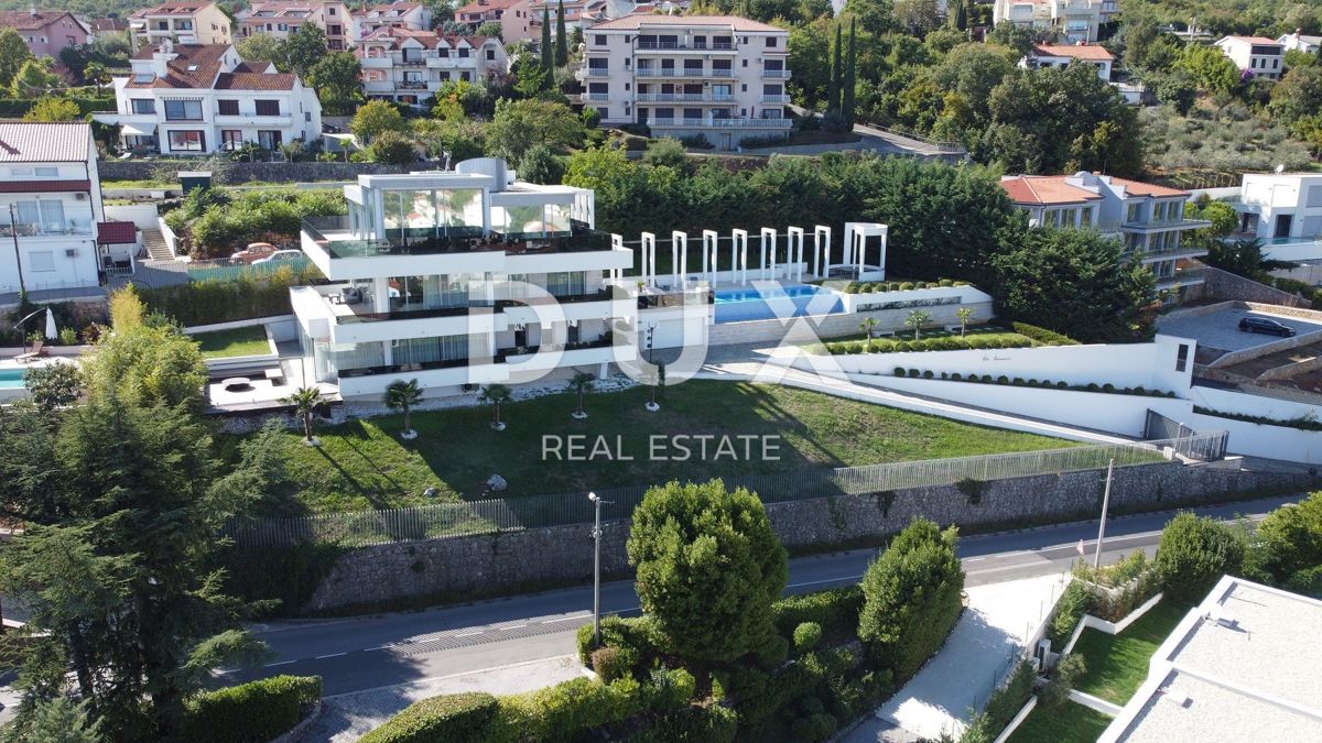 OPATIJA, IČIĆI - Esclusiva villa 600m2 con 2 piscine e vista panoramica sul mare