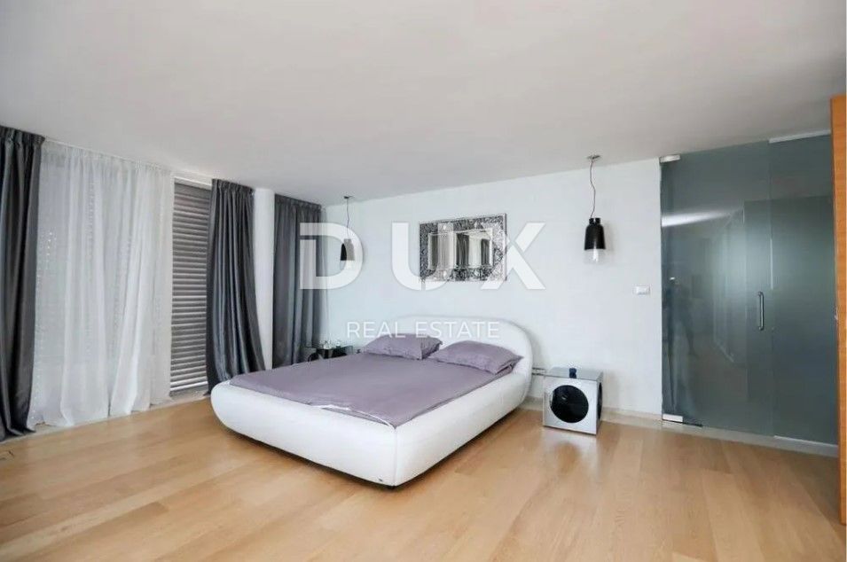 OPATIJA, IČIĆI - Esclusiva villa 600m2 con 2 piscine e vista panoramica sul mare