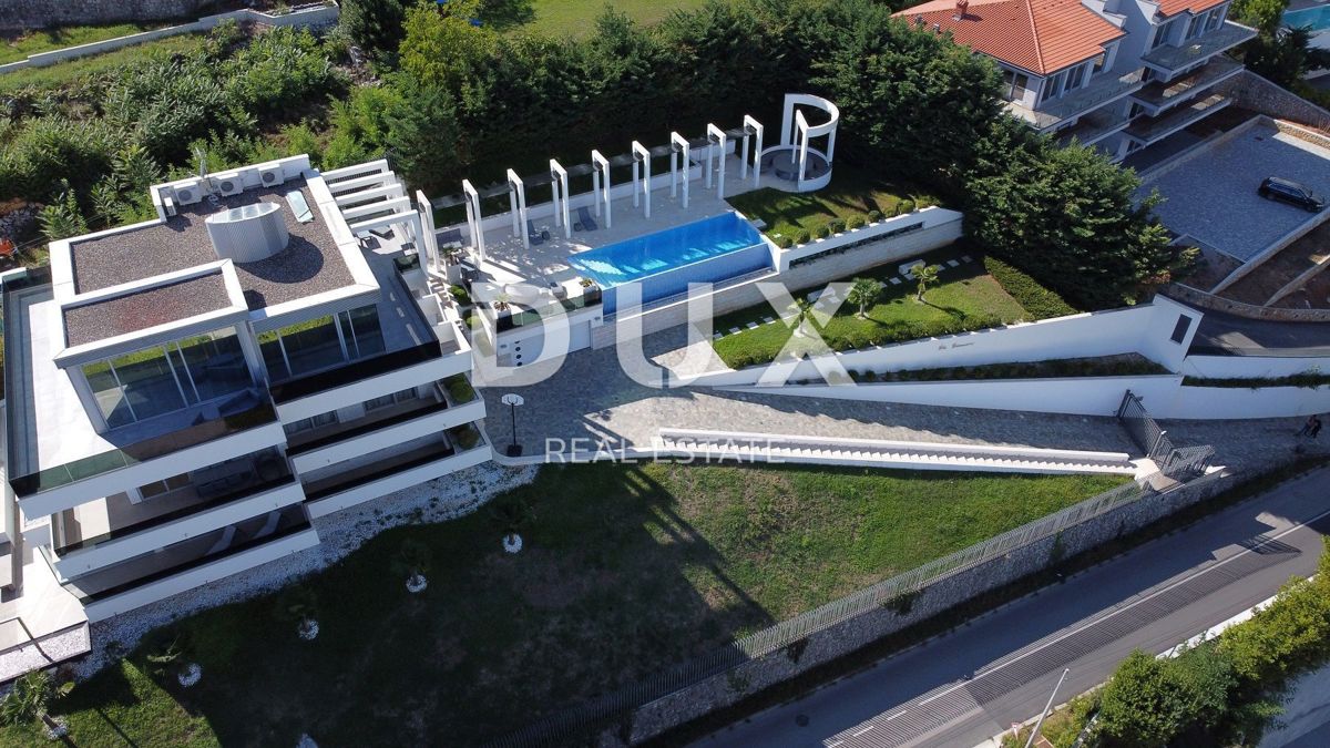 OPATIJA, IČIĆI - Esclusiva villa 600m2 con 2 piscine e vista panoramica sul mare