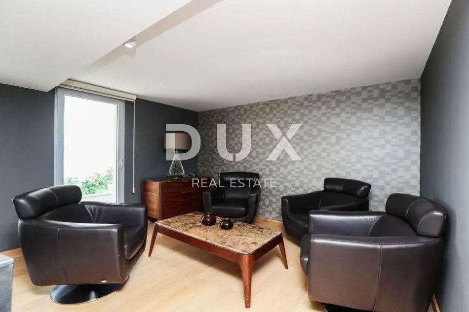 OPATIJA, IČIĆI - Esclusiva villa 600m2 con 2 piscine e vista panoramica sul mare