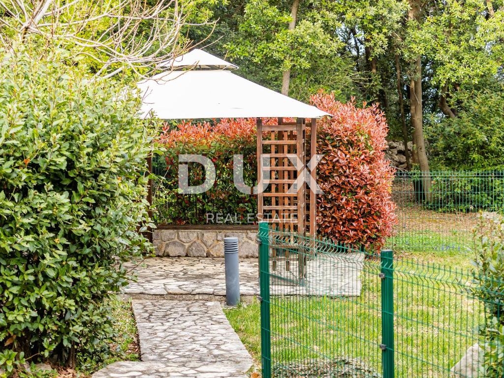 OPATIJA, MOŠĆENIČKA DRAGA - Gioiello d'investimento: Villa isolata, prima fila al mare