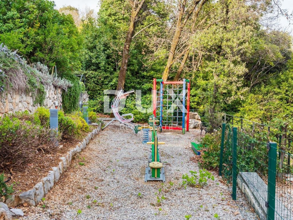 OPATIJA, MOŠĆENIČKA DRAGA - Gioiello d'investimento: Villa isolata, prima fila al mare