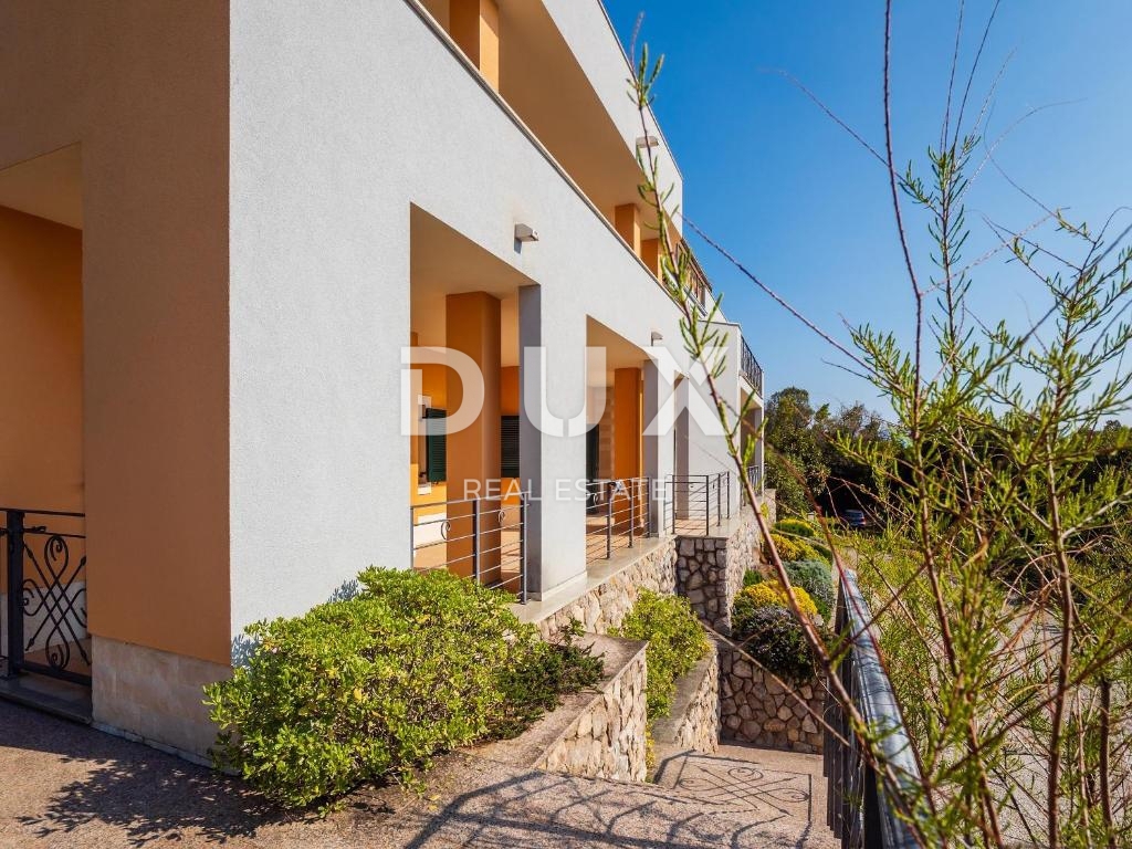 OPATIJA, MOŠĆENIČKA DRAGA - Gioiello d'investimento: Villa isolata, prima fila al mare
