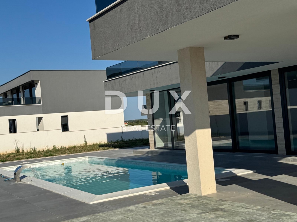 Casa Zemunik Gornji, Zemunik Donji, 217m2