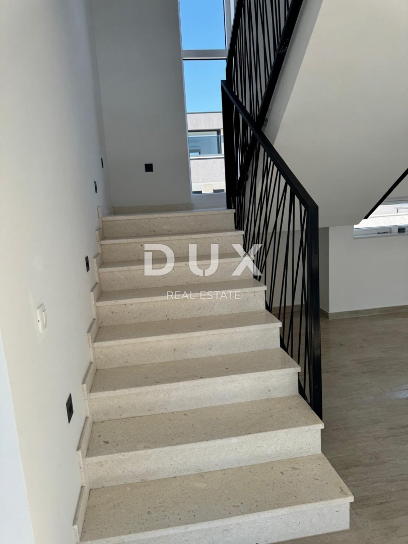 Casa Zemunik Gornji, Zemunik Donji, 217m2