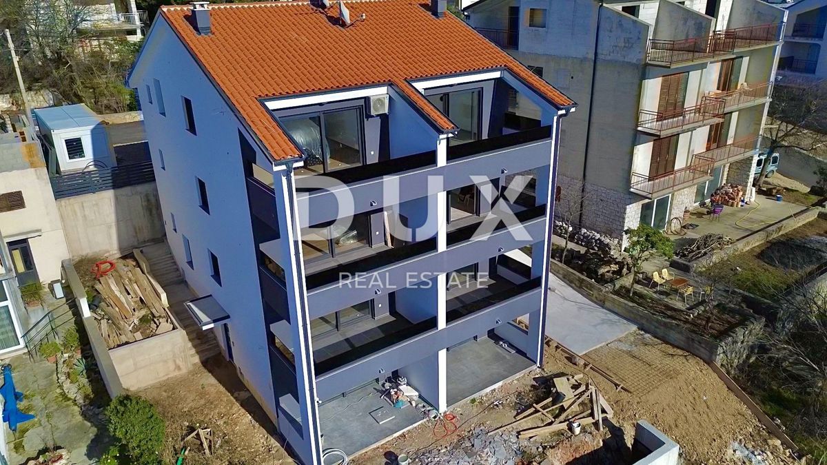 CRIKVENICA - Appartamento duplex, 101 m2, vista mare!