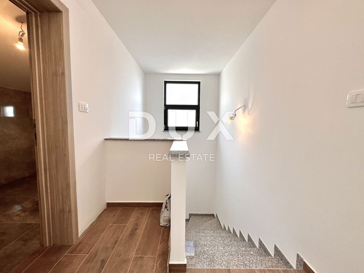 CRIKVENICA - Appartamento duplex, 101 m2, vista mare!