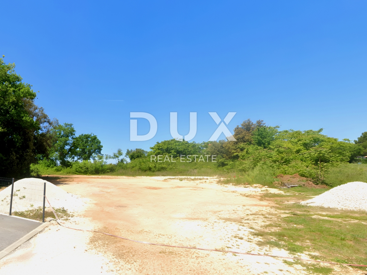 ISTRIA, FUNTANA - Terreno edificabile ad uso turistico e di ristorazione a 200 metri dal mare