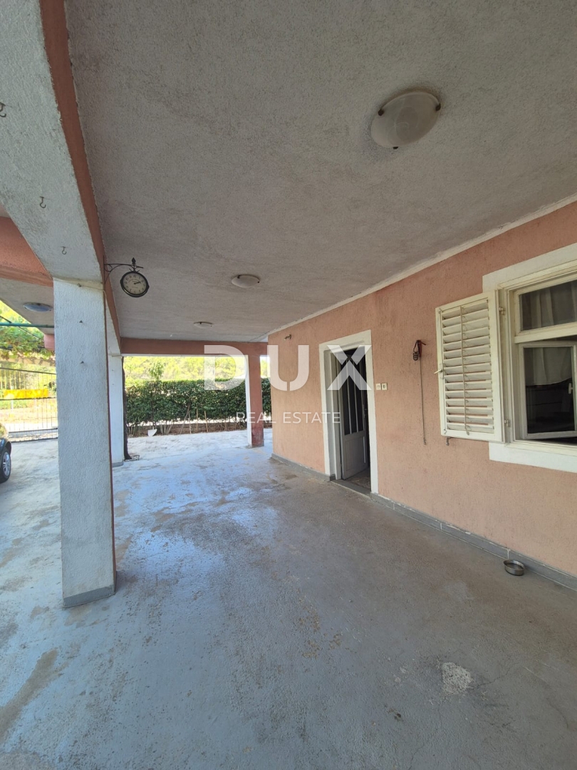 BIBINJE, ZARA - OCCASIONE! Intima oasi verde con 7 appartamenti!