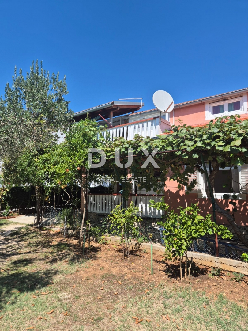 BIBINJE, ZARA - OCCASIONE! Intima oasi verde con 7 appartamenti!