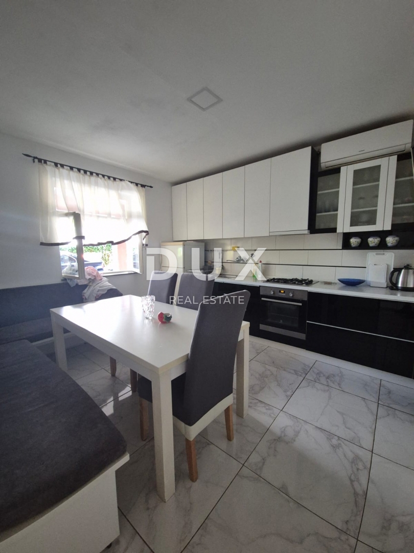 BIBINJE, ZARA - OCCASIONE! Intima oasi verde con 7 appartamenti!