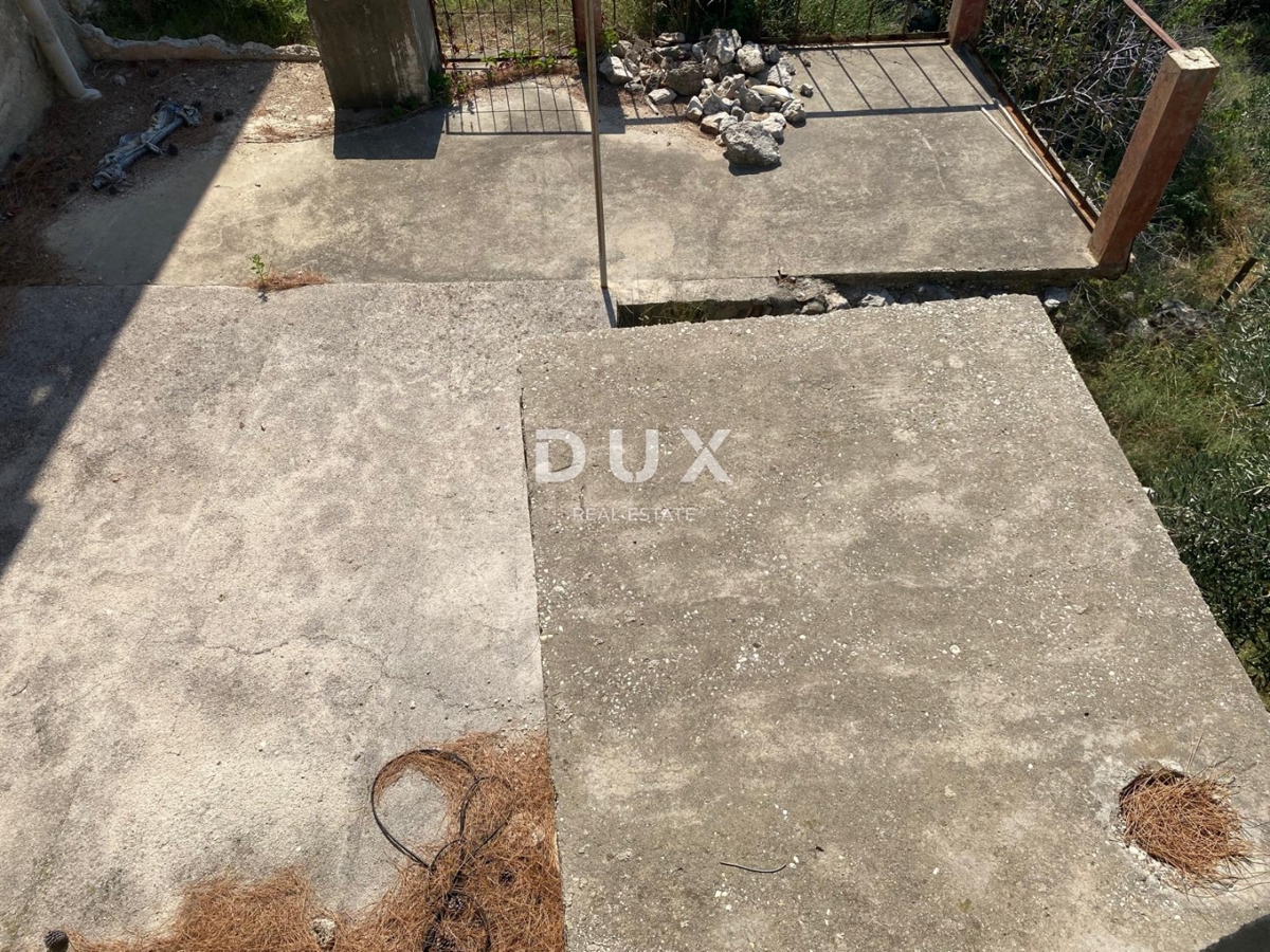 ISOLA DI KRK, STARA BAŠKA - casa con vista panoramica sul mare! OPPORTUNITÀ!