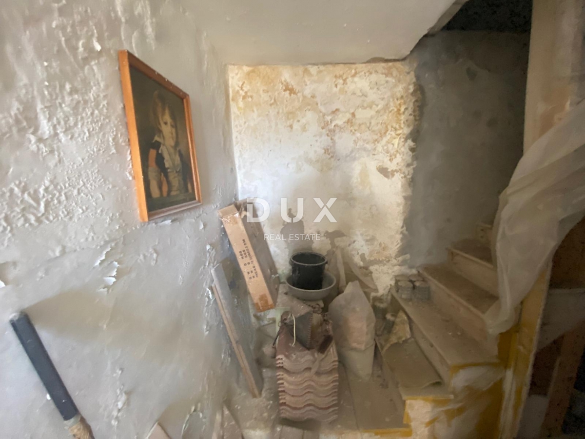 ISOLA DI KRK, STARA BAŠKA - casa con vista panoramica sul mare! OPPORTUNITÀ!