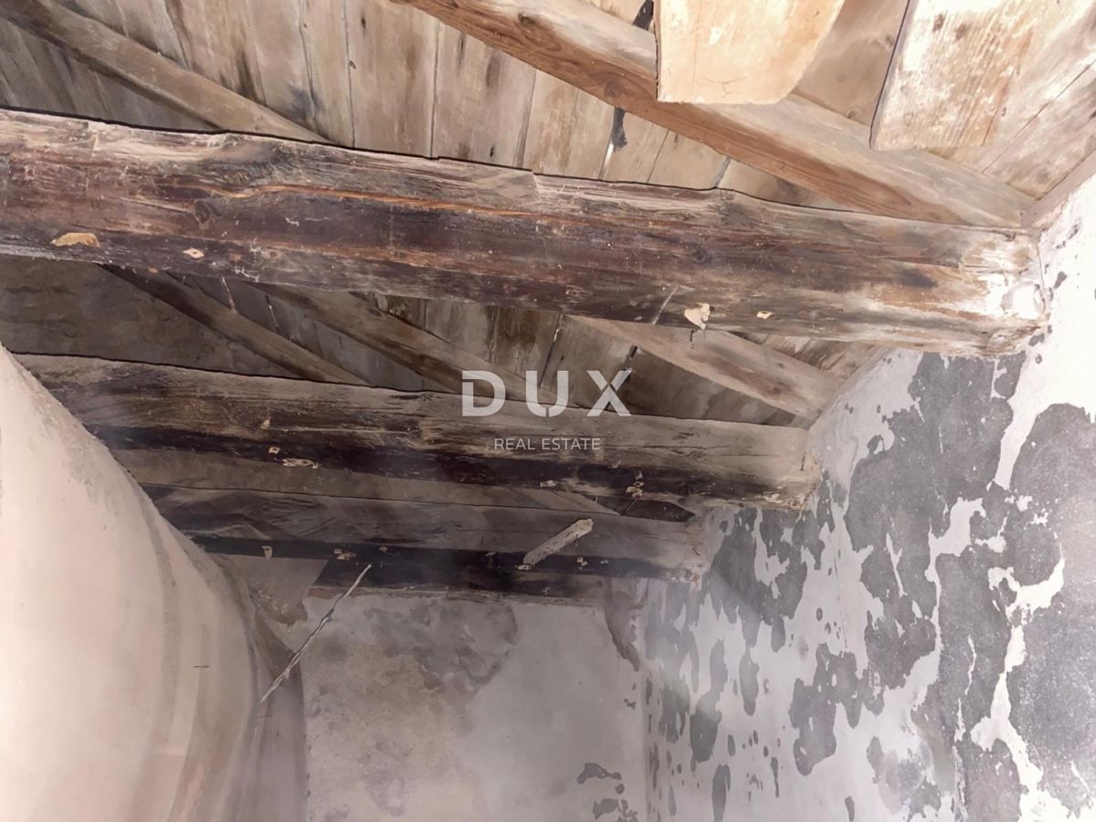 ISOLA DI KRK, STARA BAŠKA - casa con vista panoramica sul mare! OPPORTUNITÀ!