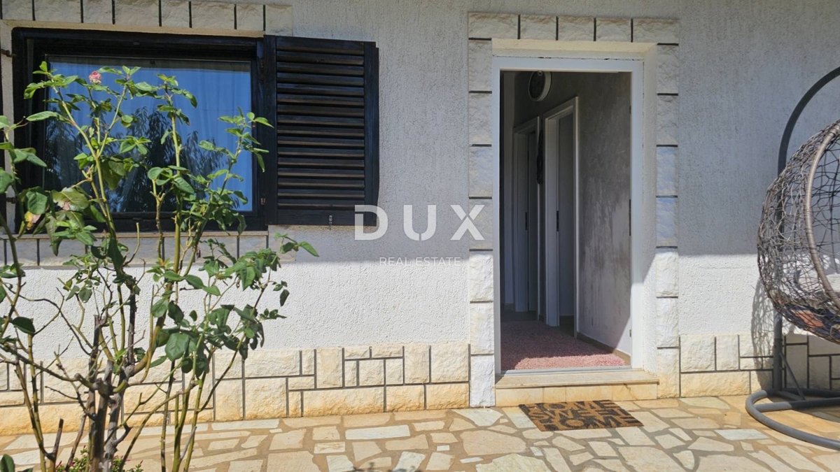 OPATIJA, IKA - Piano di una casa con 2 appartamenti, piscina privata e giardino